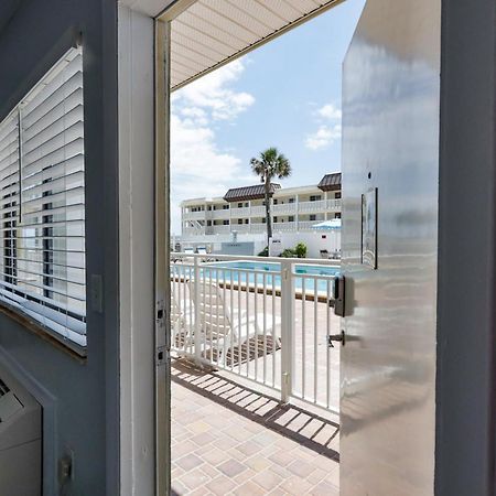 Coastal Waters 107 - A Studio Poolside Retreat New Smyrna Beach Exterior foto