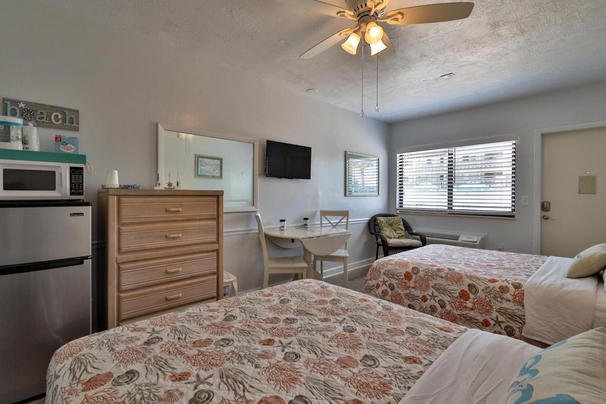 Coastal Waters 107 - A Studio Poolside Retreat New Smyrna Beach Exterior foto