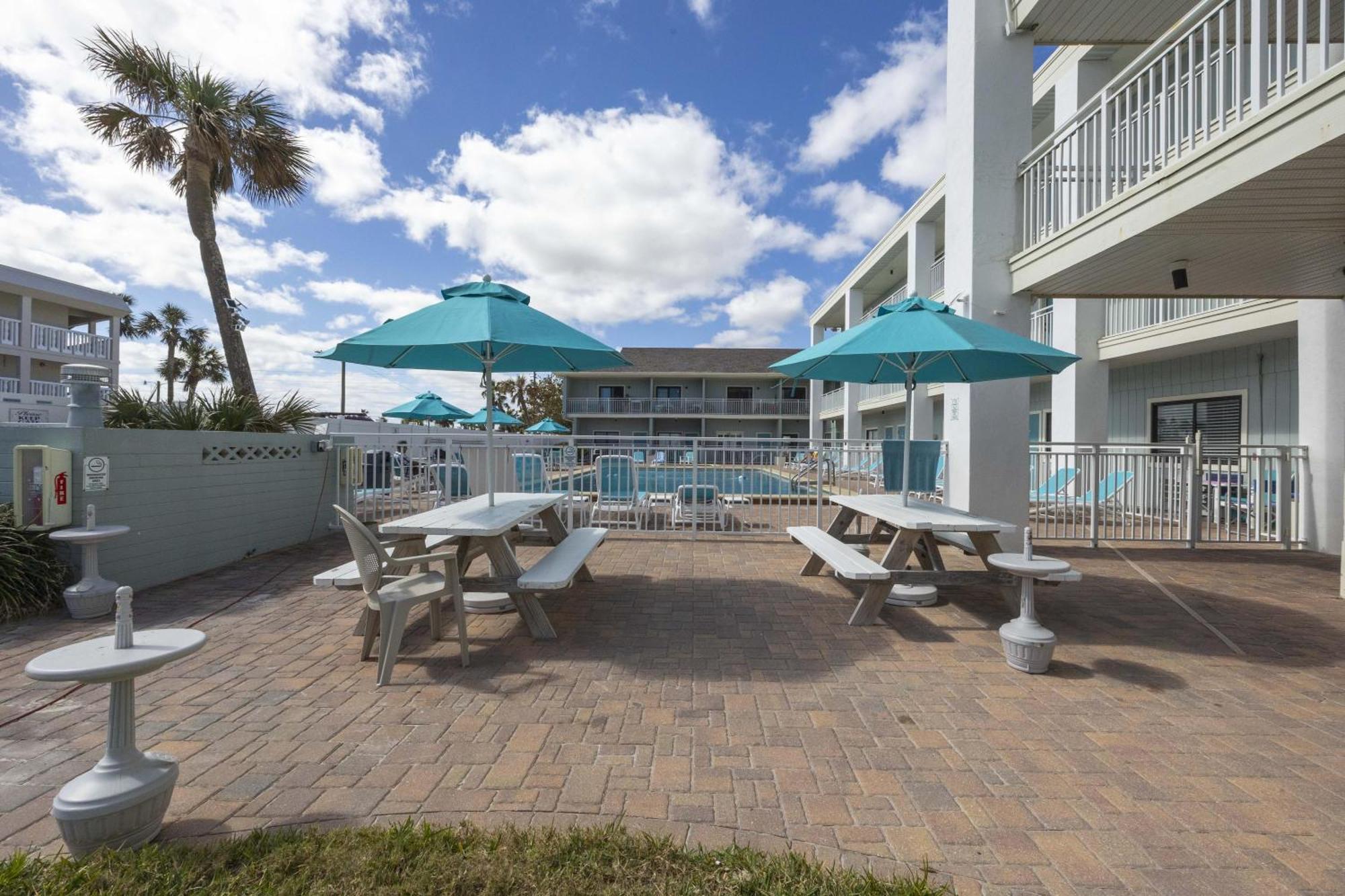 Coastal Waters 107 - A Studio Poolside Retreat New Smyrna Beach Exterior foto